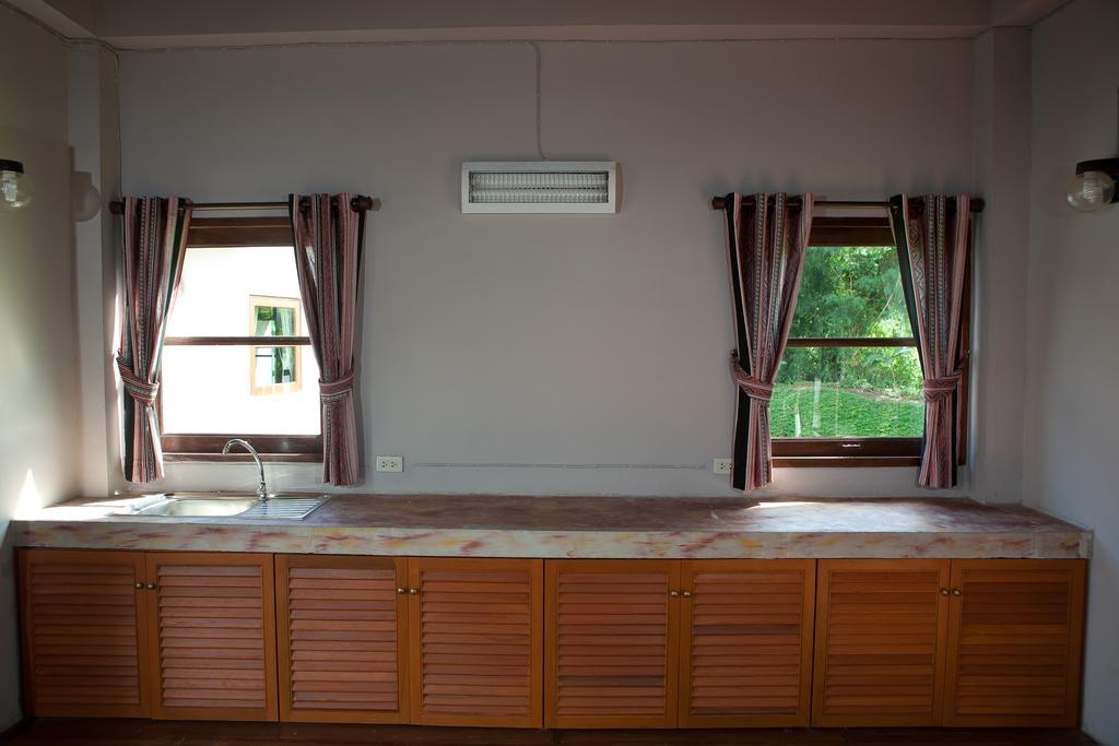 Chiangmai Royal Creek Hotel Hang Dong Bagian luar foto