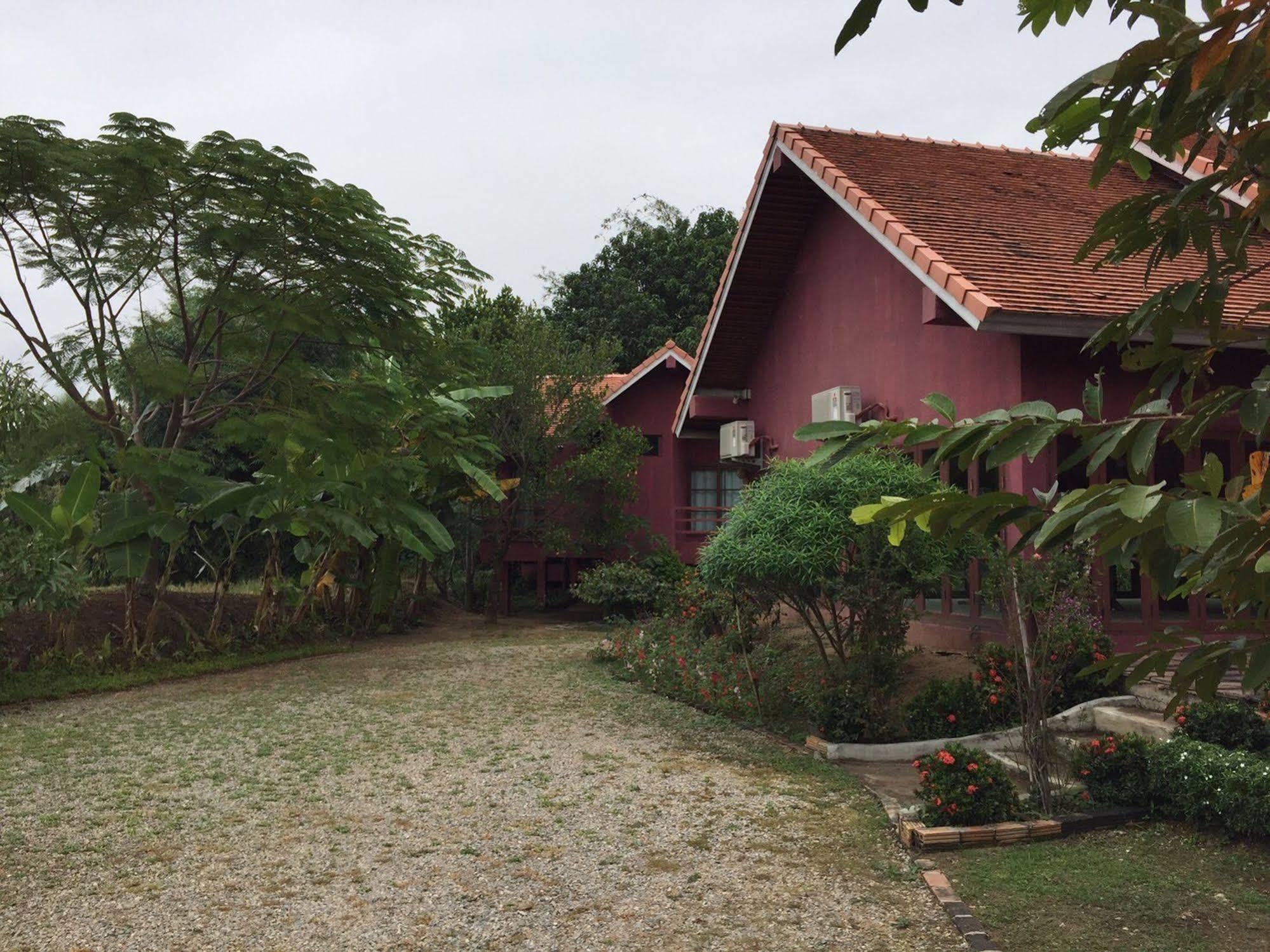 Chiangmai Royal Creek Hotel Hang Dong Bagian luar foto