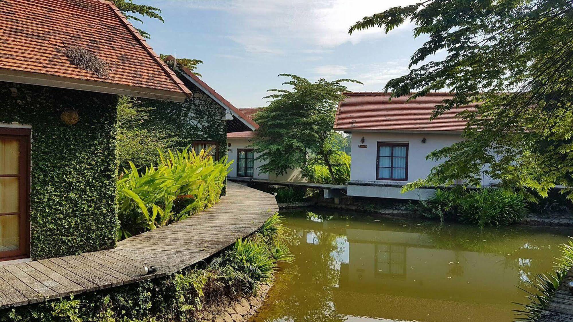 Chiangmai Royal Creek Hotel Hang Dong Bagian luar foto