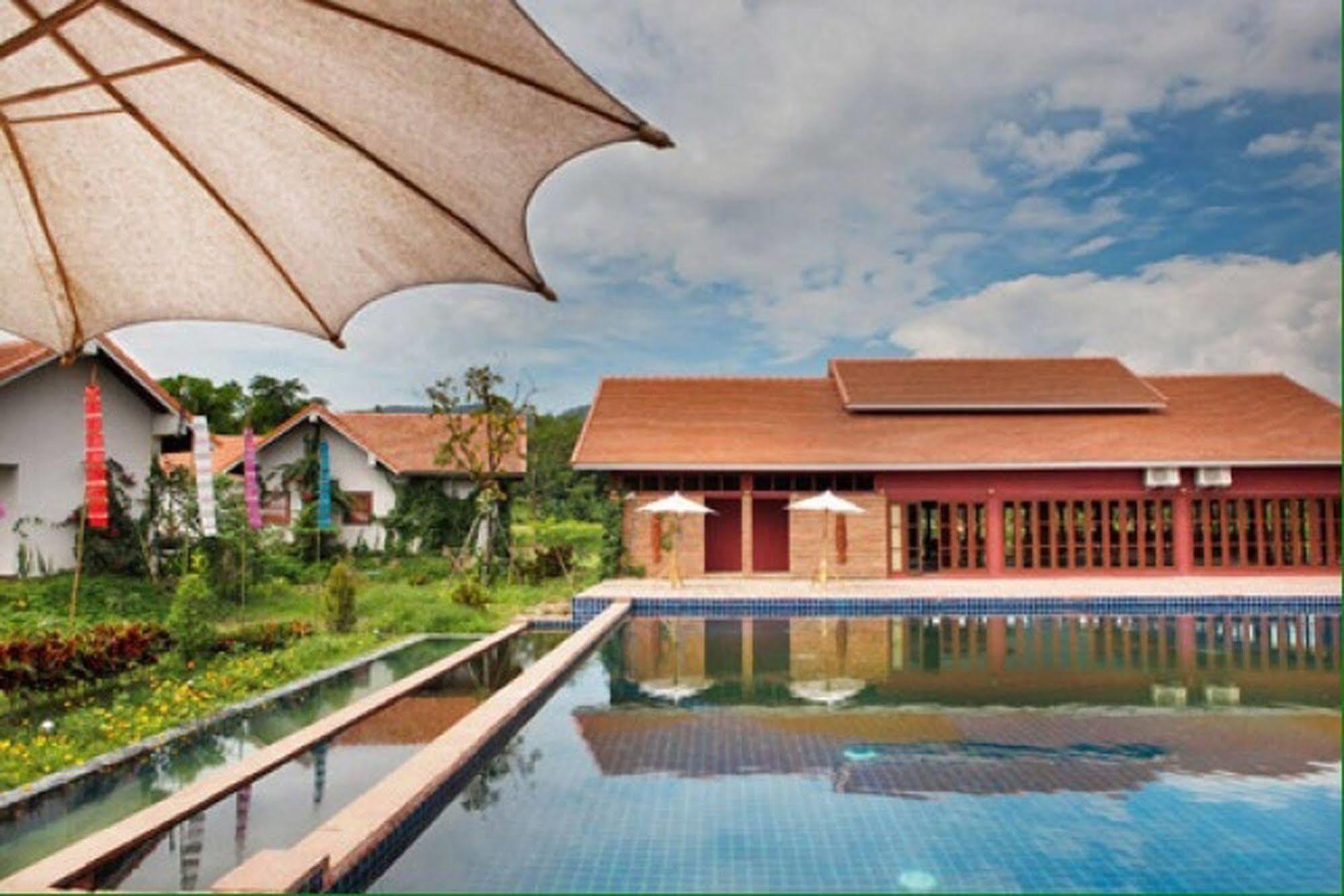 Chiangmai Royal Creek Hotel Hang Dong Bagian luar foto